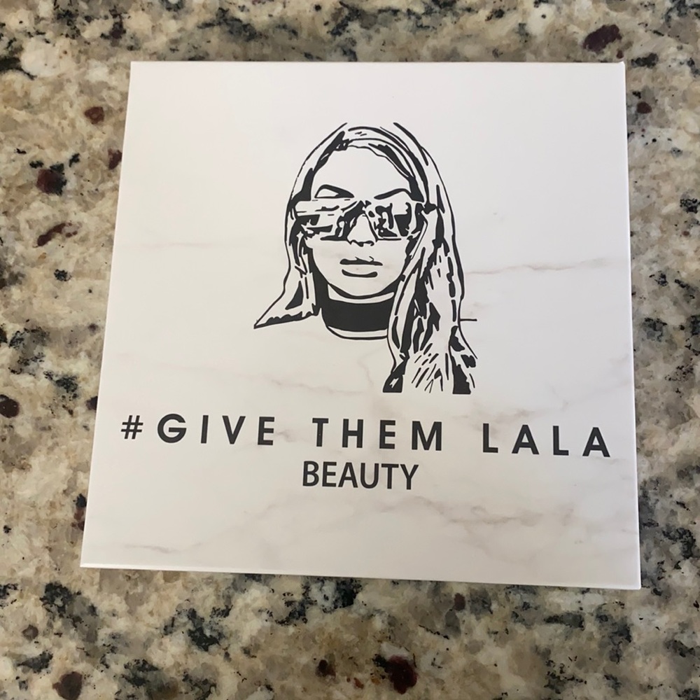 #givethemlalabeauty the grown woman palette